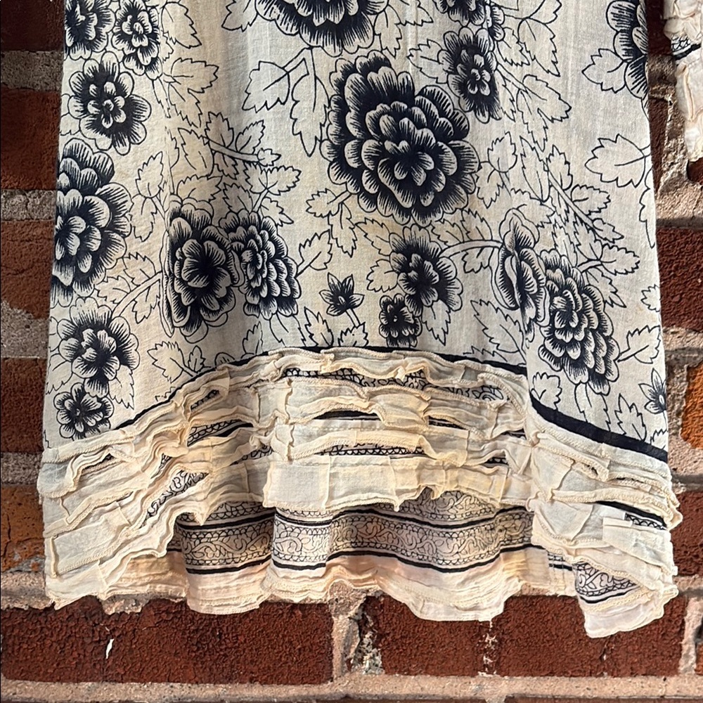 Vintage Cream and Blue Dress with 3/4 Sleeves and Crew Neck - Picture 4 of 7